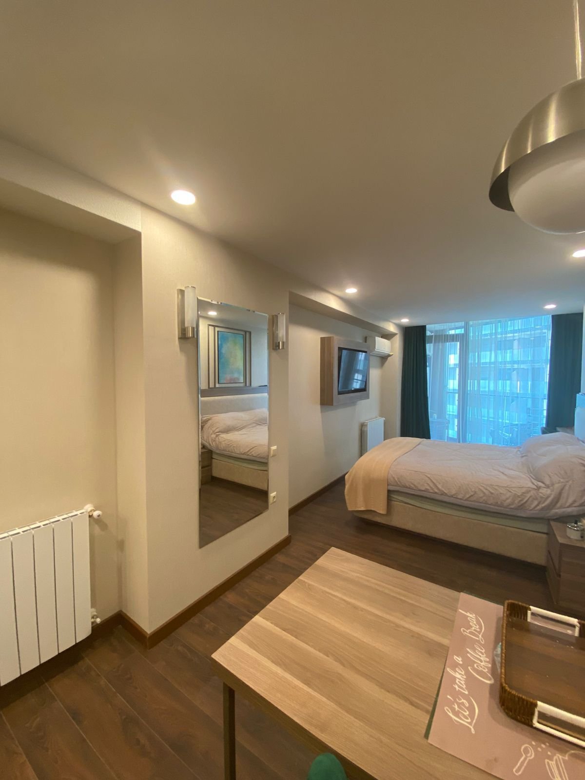 Модерно студио с гледка към морето в Sunset Residence – първокласна имотна на плажа в Батуми, Грузия