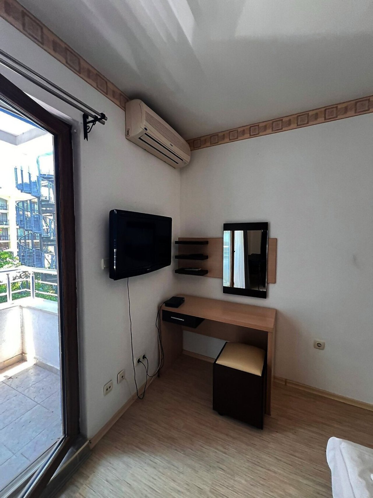 1c3c0c1d5a9ab9e2185de0b9ec02c777.jpg