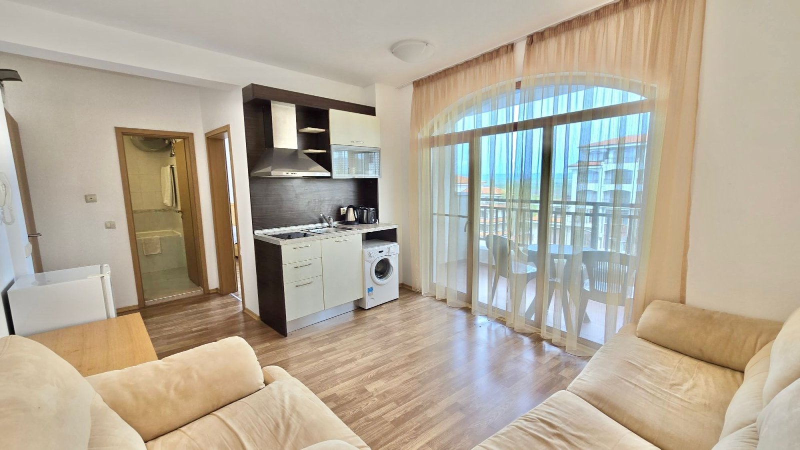 Двустаен апартамент в Vineyards Resort Каблешково, България