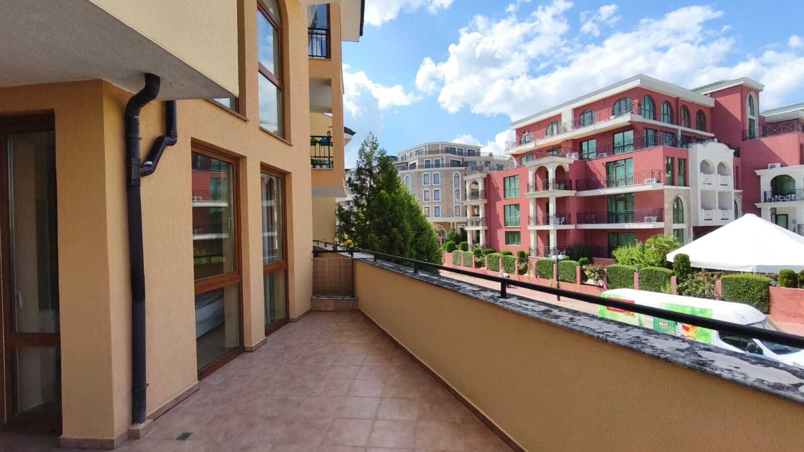 Голям апартамент с 2 спални и изглед към морето в Paradise Dreams Свети Влас, България