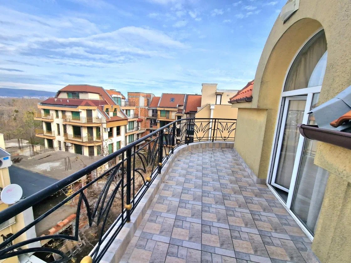 Къща или хотел в Несебър, в Черноморския квартал, България.