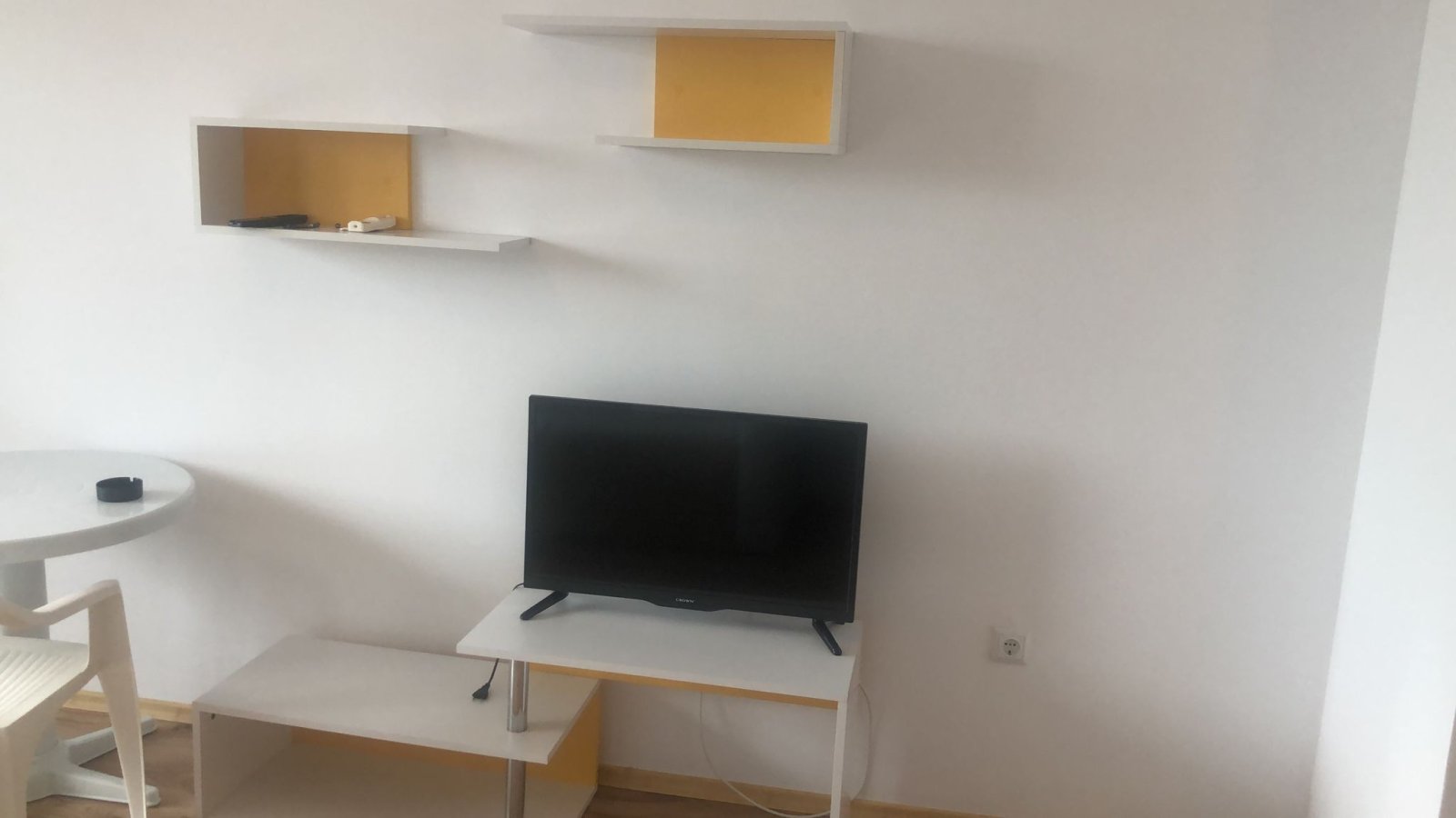 Двустаен апартамент под наем за дългосрочно пребиваване в Ахелой, България.