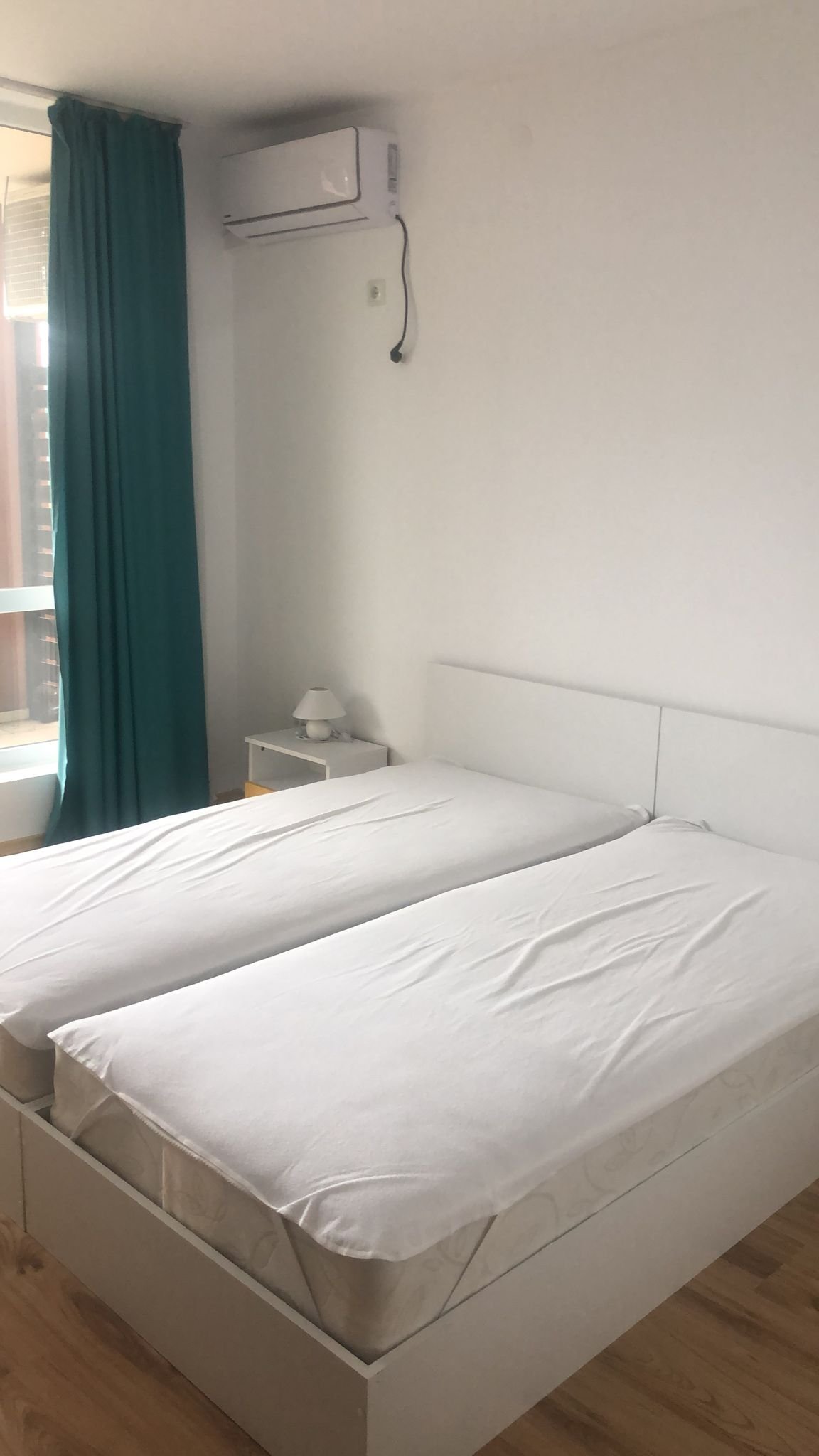 Двустаен апартамент под наем за дългосрочно пребиваване в Ахелой, България.