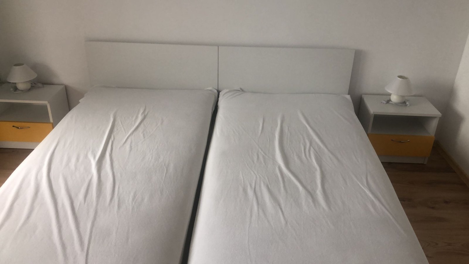 Двустаен апартамент под наем за дългосрочно пребиваване в Ахелой, България.