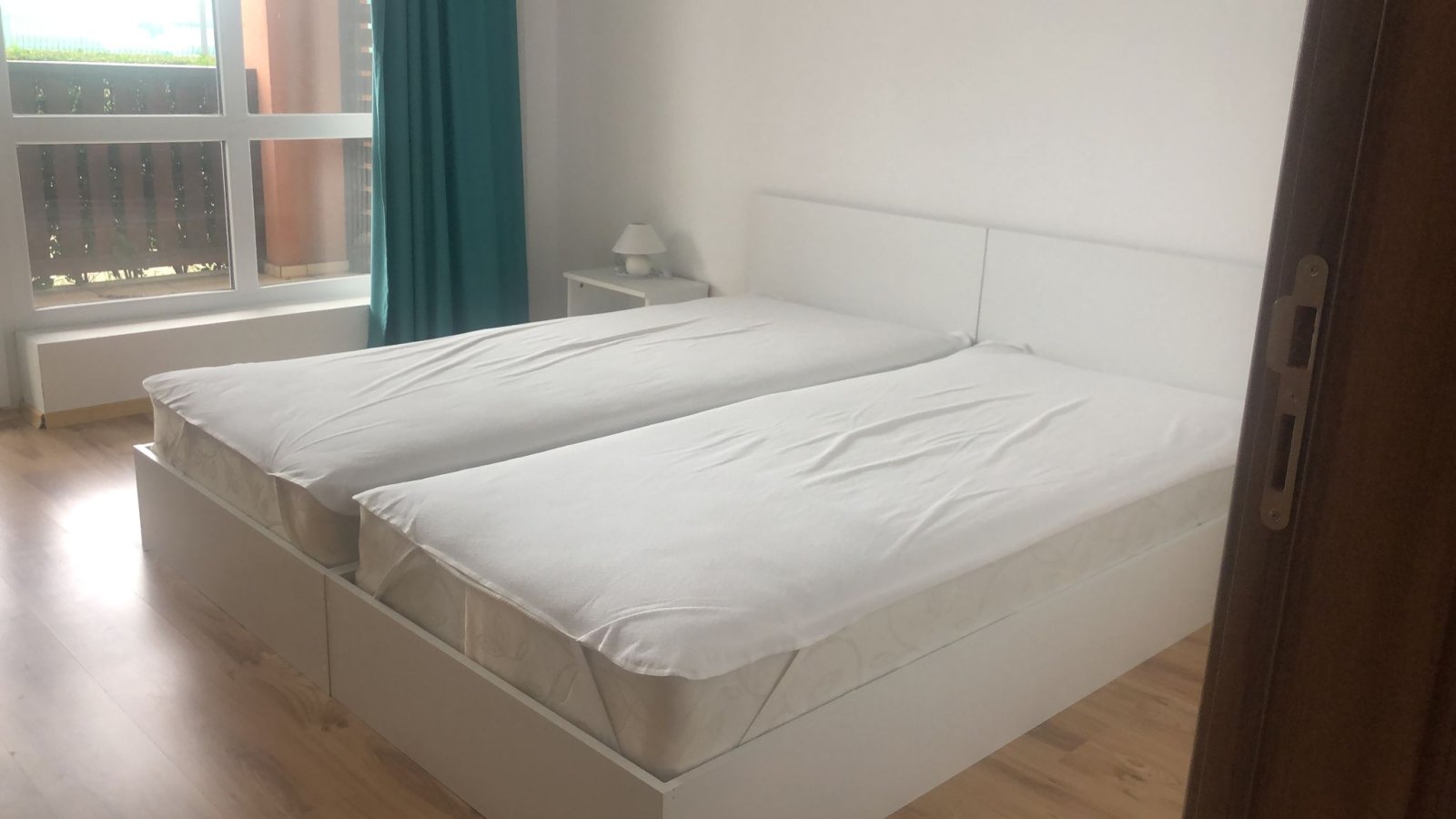 Двустаен апартамент под наем за дългосрочно пребиваване в Ахелой, България.