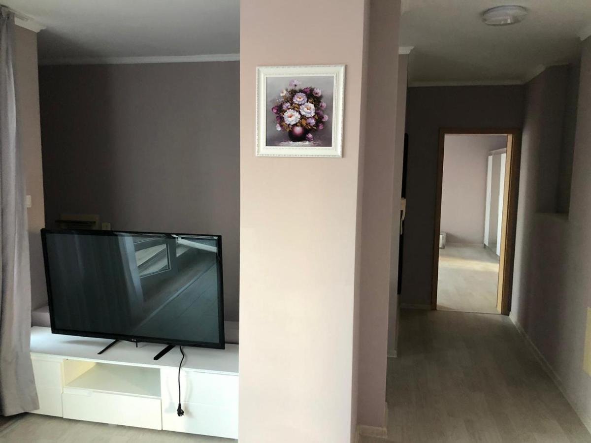 Пентхаус суит в Oasis с изглед към морето в Равда, България