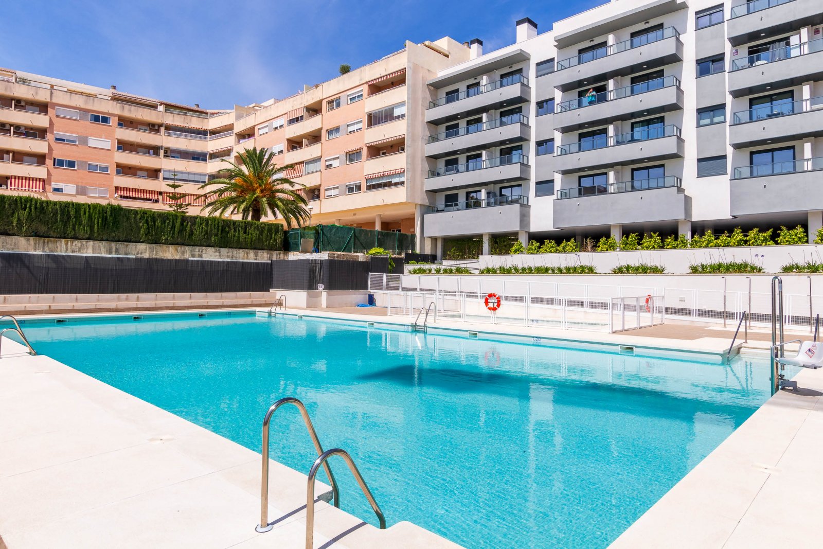 Модерни апартаменти край морето, Las Lagunas de Mijas