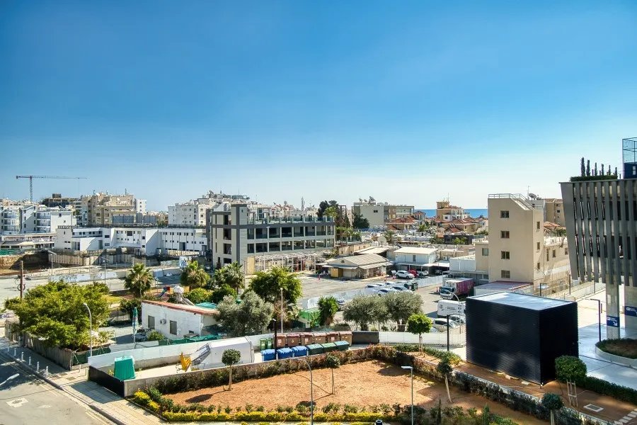 Висок апартамент в Potamos Germasogeias, Лимасол