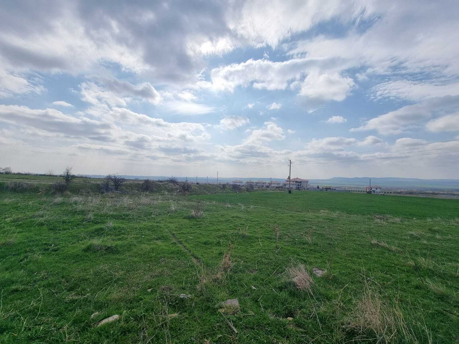 Парцел в Кошарица, България