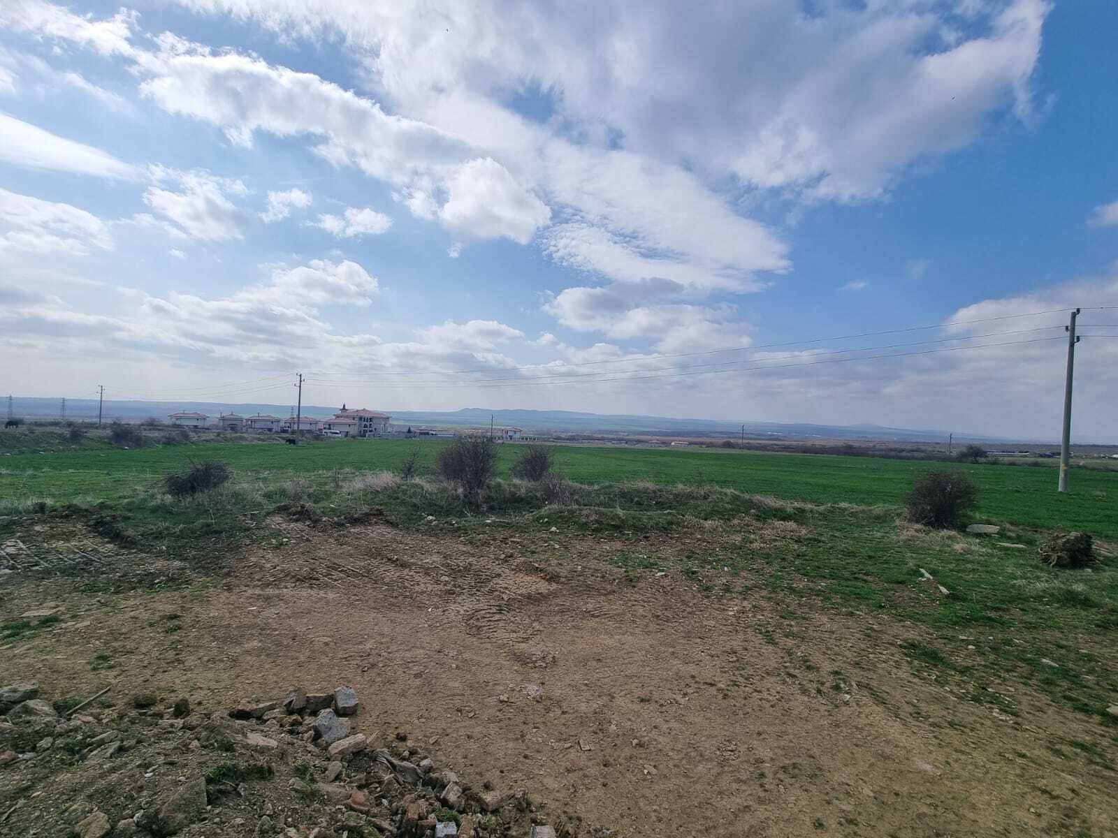 Парцел в Кошарица, България