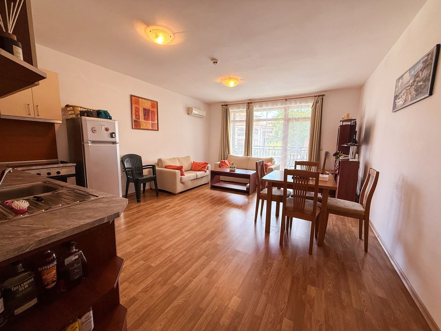 Двустаен апартамент с гледка към басейна в Vineyards Resort, Ахелой, България