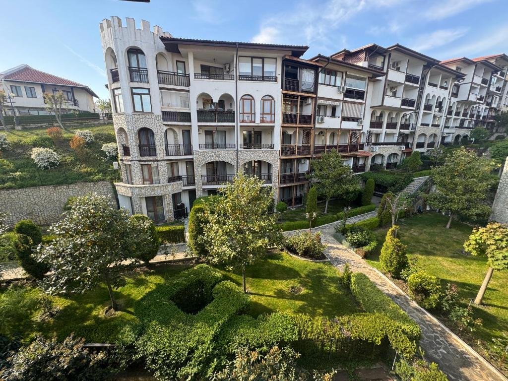 Двустаен апартамент 1+1 в комплекс Арена, Свети Влас, България