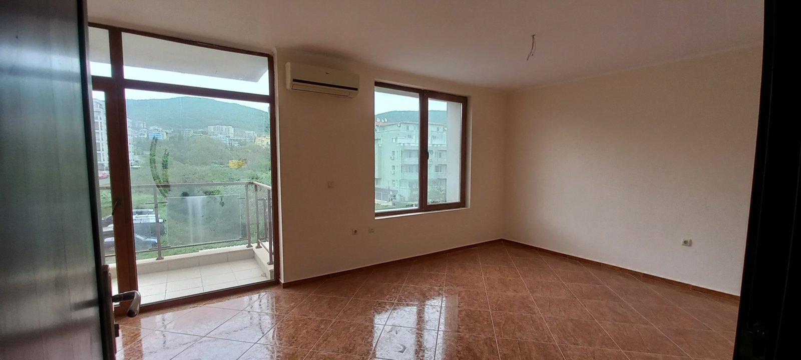 Moeblierte 4 Zimmerwohnung im Sun Wave Komplex Gebaeude 5 in Sveti Vlas