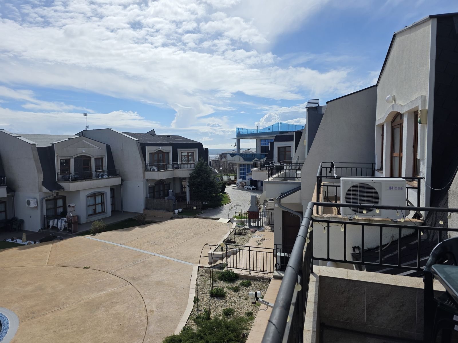 2-стаен апартамент в жилищната сграда Nessebar View в Косараица, България.