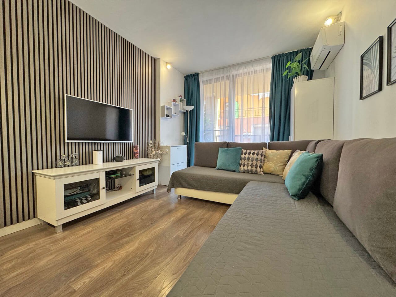 Двустаен апартамент в жилищния комплекс Sunny View Central 7, Слънчев бряг, България
