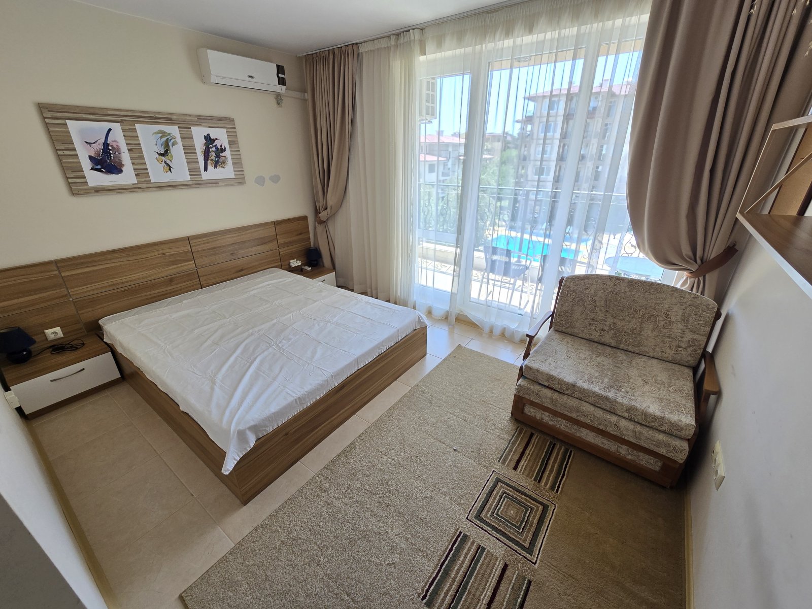 Двустаен апартамент с гледка към басейна в комплекс Lifestyle в Равда, България