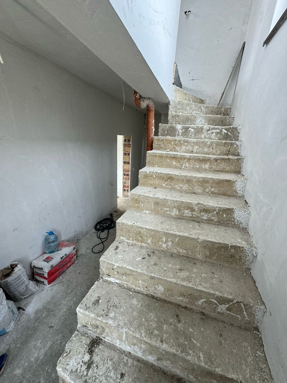 Еднофамилна къща в Равна гора, България