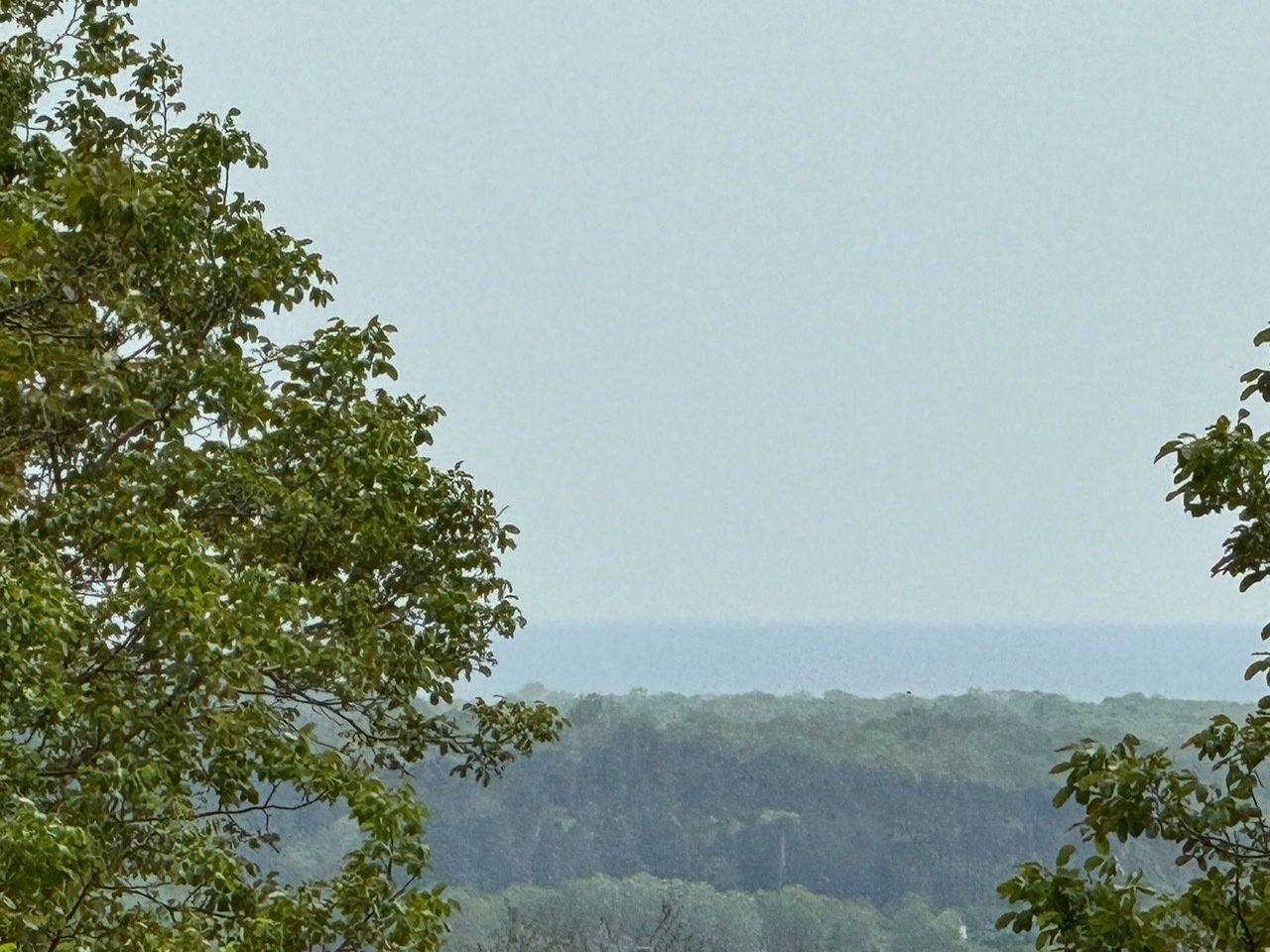 Еднофамилна къща в Равна гора, България