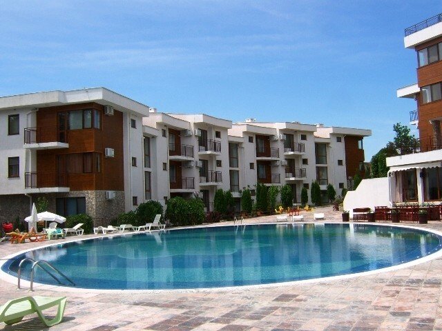Elenite: 3-Room Apartment with Sea View in Messambria Fort, Elenite, Bulgaria 
