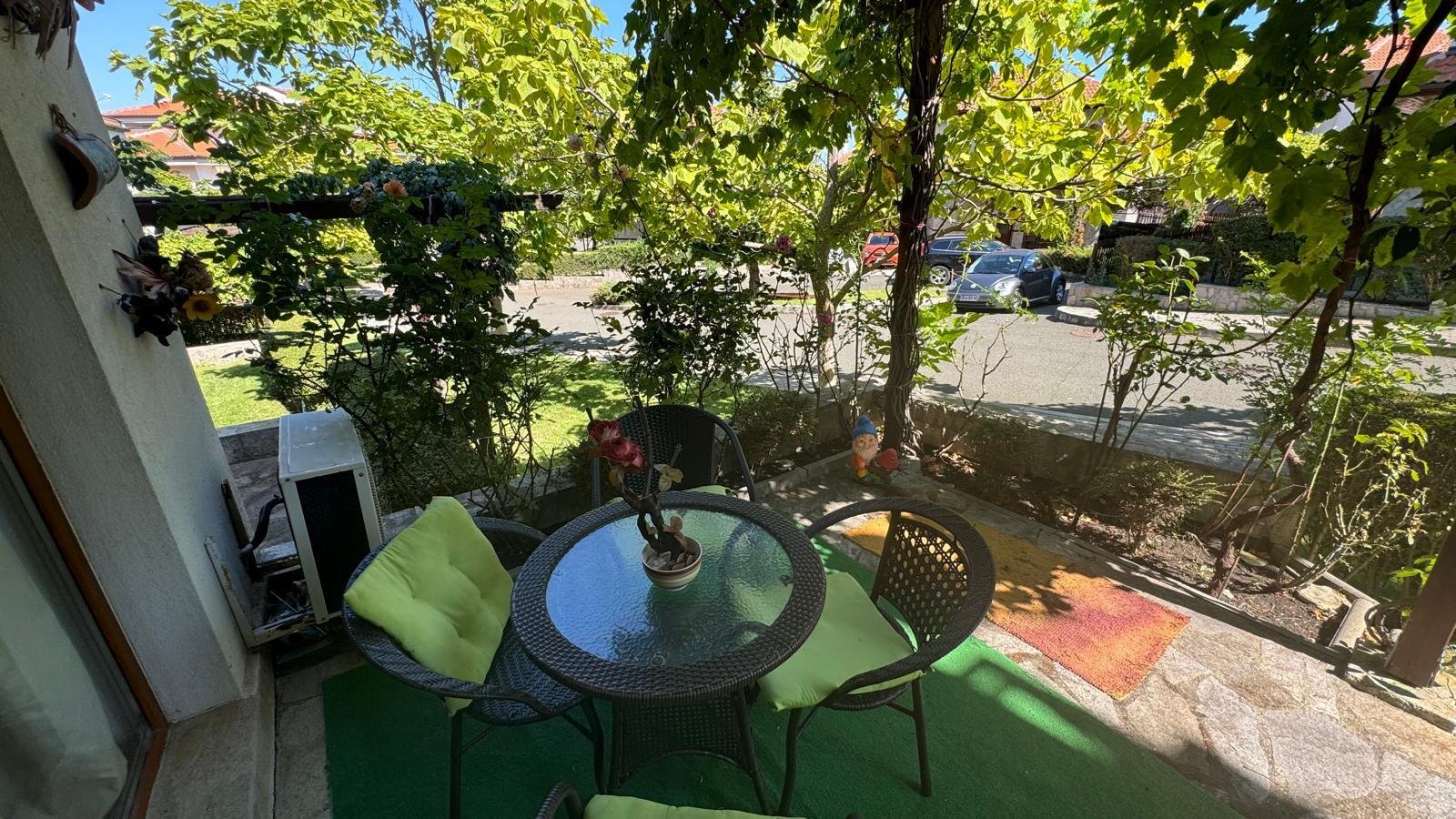 2 Zimmer Wohnung parterre im Vineyards Komplex Kaleshkovo