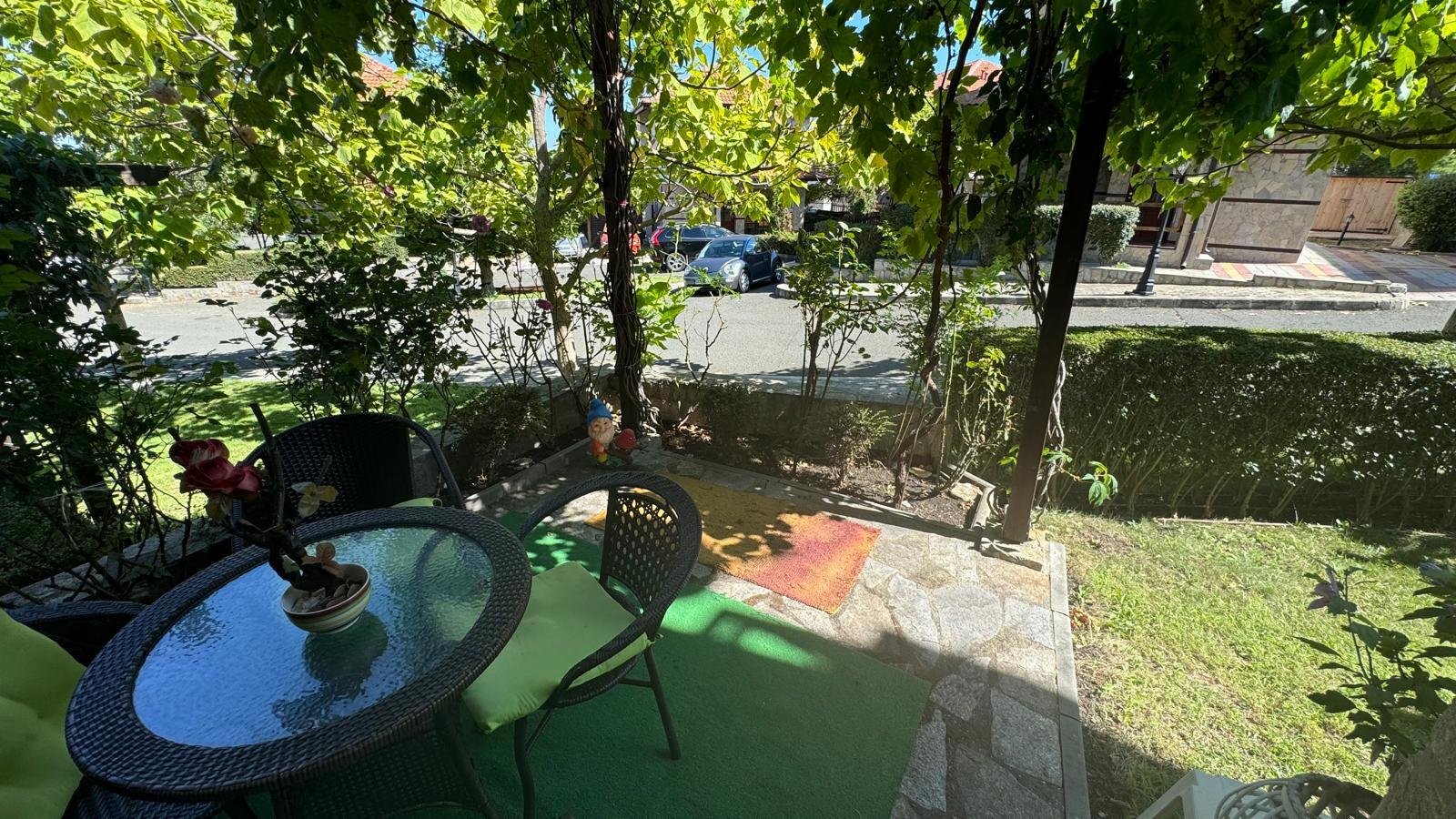 2 Zimmer Wohnung parterre im Vineyards Komplex Kaleshkovo