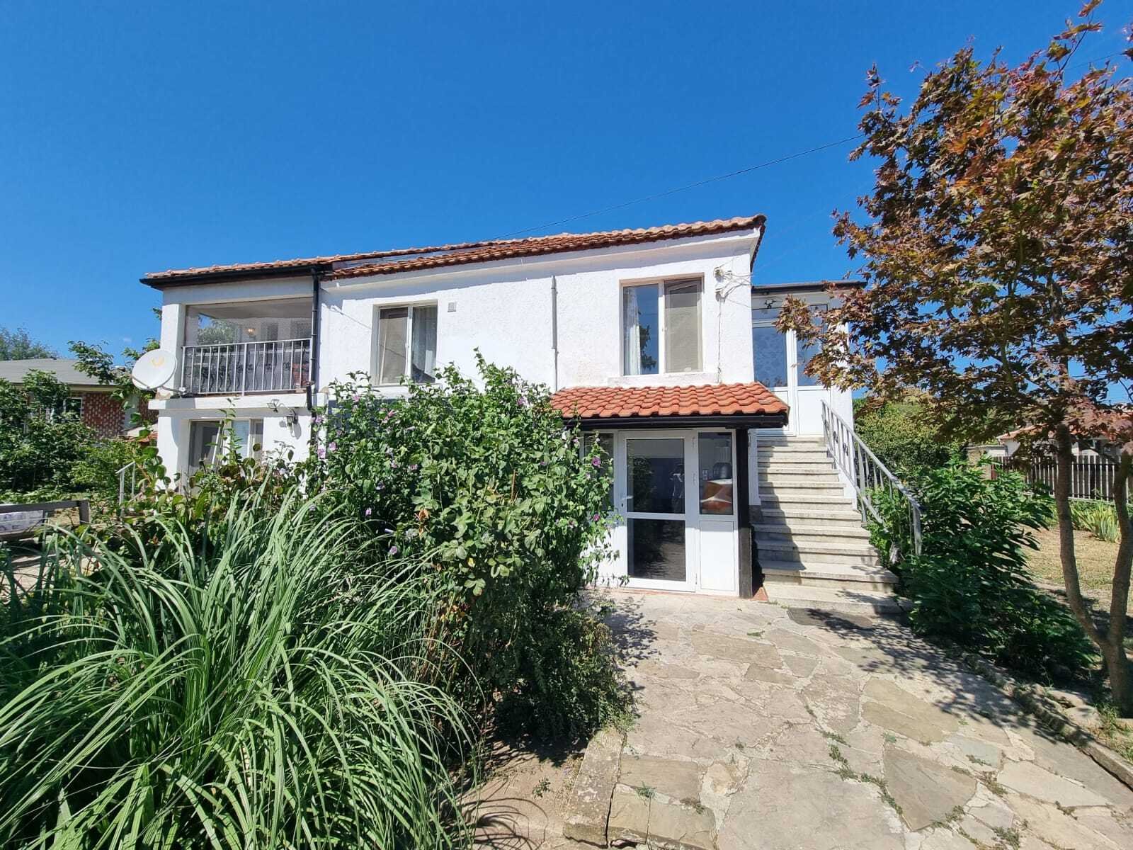 Двуетажна къща в село Просеник, област Бургас