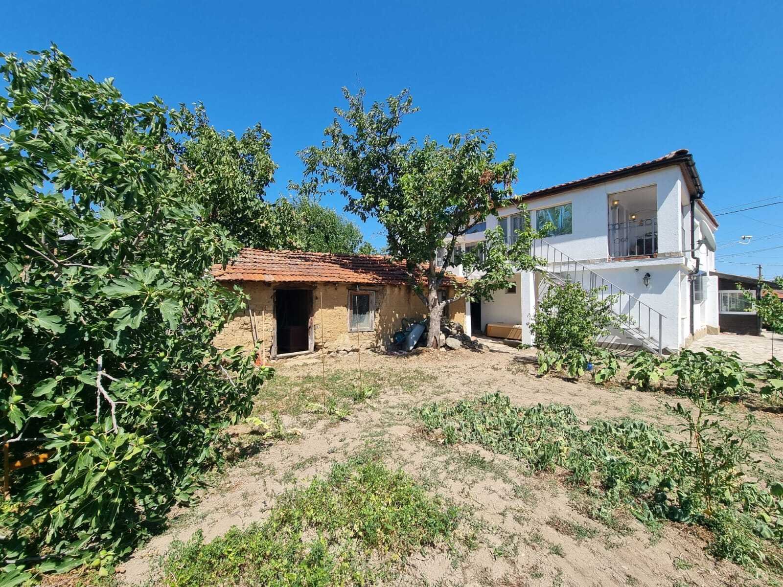 Двуетажна къща в село Просеник, област Бургас