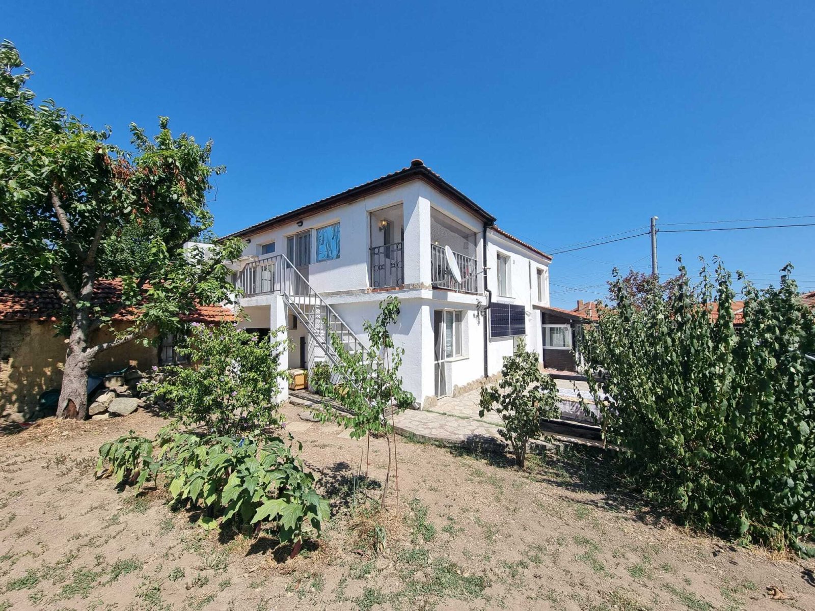 Двуетажна къща в село Просеник, област Бургас