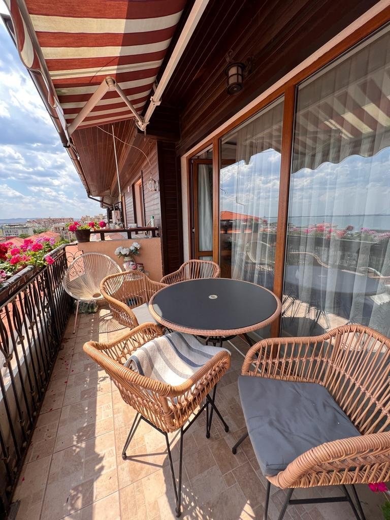 Уникално мезонет с панорамен изглед към морето в Свети Влас