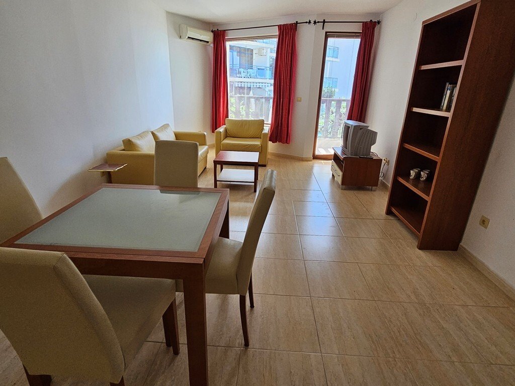 Двустаен апартамент на първа линия с гледка към морето комплекс ТОП Свети Влас България