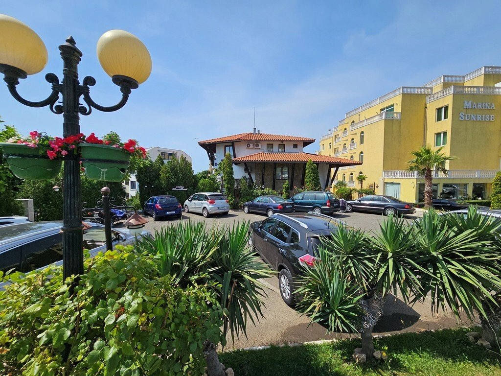 Двустаен апартамент на първа линия с гледка към морето комплекс ТОП Свети Влас България