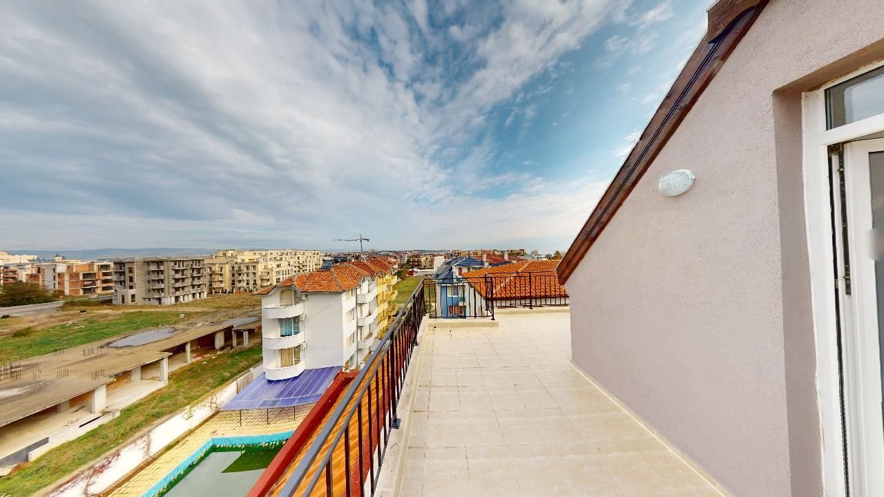 Мезонет с гледка към морето в Равда, България