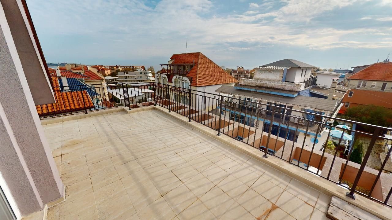 Мезонет с гледка към морето в Равда, България
