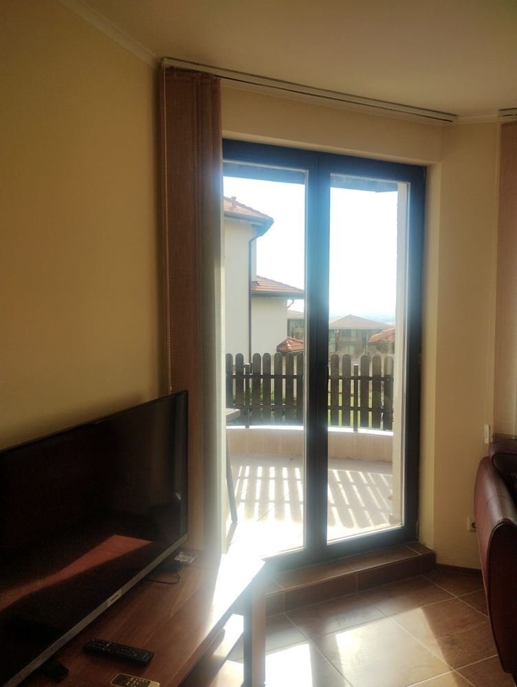 Апартамент с две спални в комплекса Bay View Villas в Косараца, в природен парк.