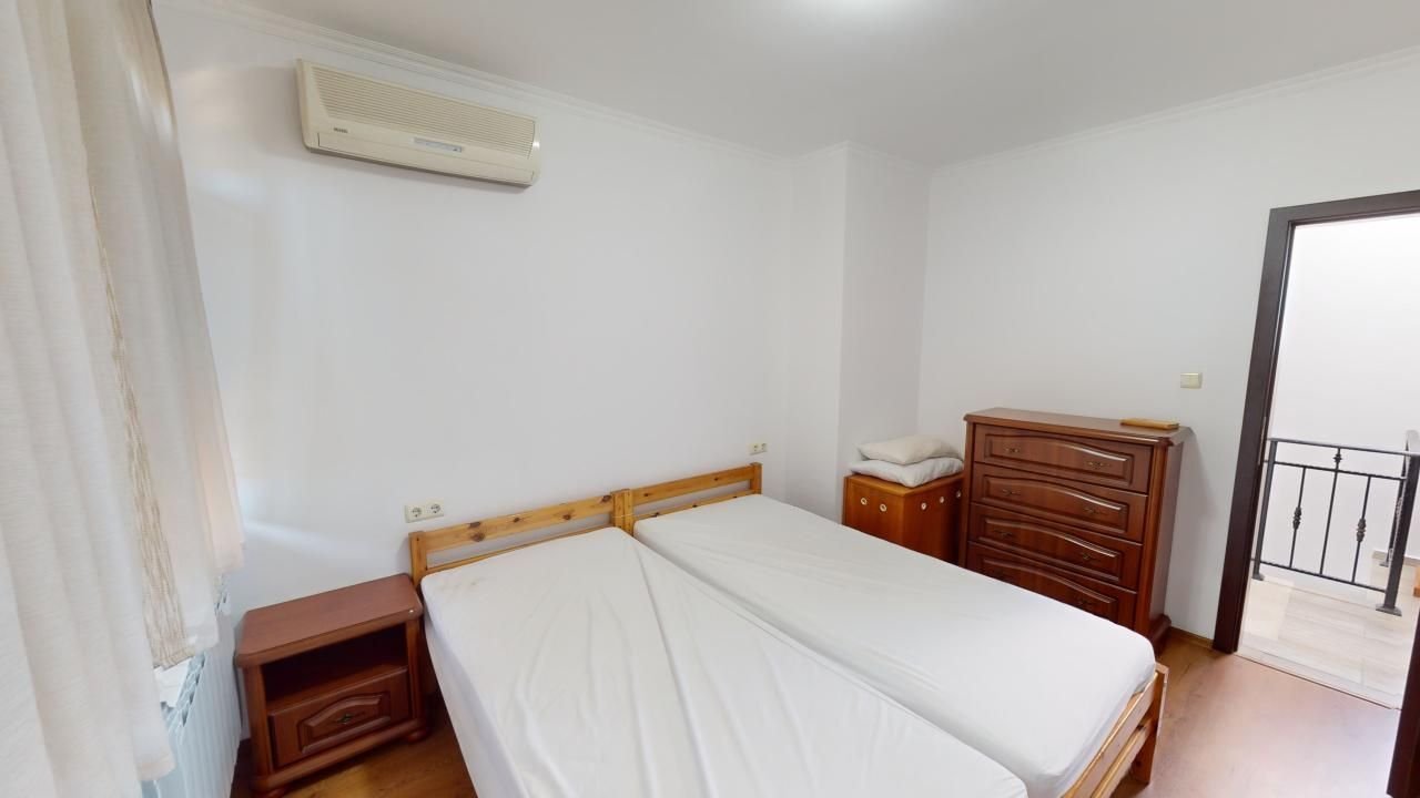 Еднофамилна къща с мазе Свети Георги Косарица България