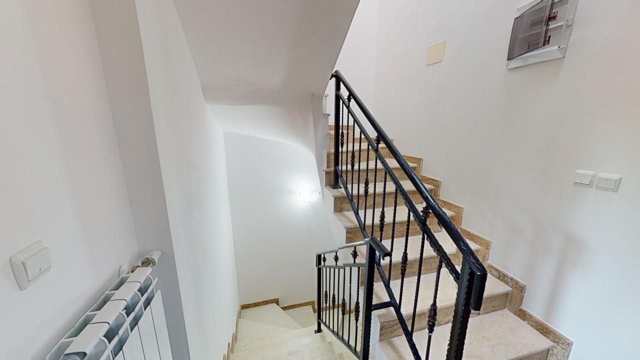 Еднофамилна къща с мазе Свети Георги Косарица България