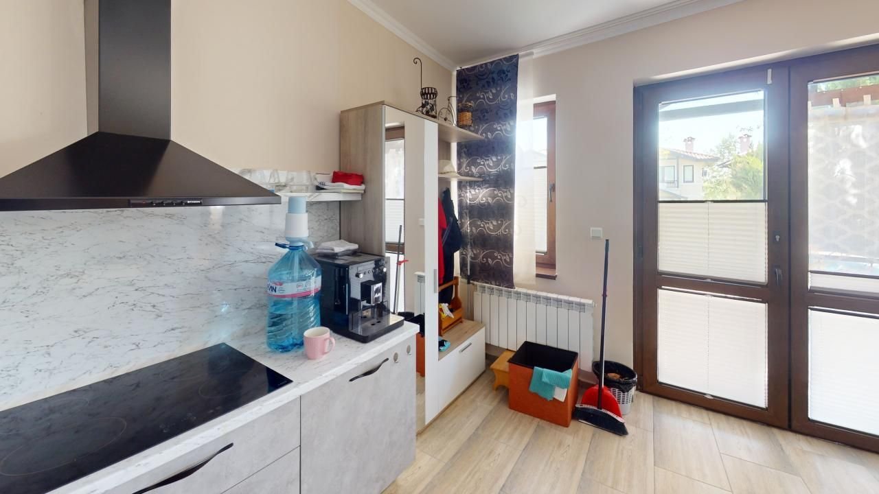 Еднофамилна къща с мазе Свети Георги Косарица България