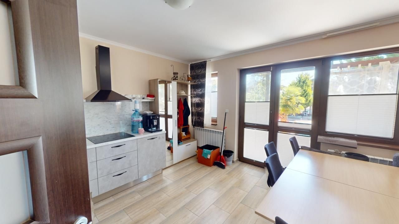 Еднофамилна къща с мазе Свети Георги Косарица България