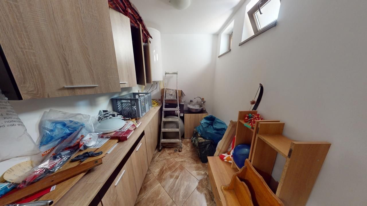 Еднофамилна къща с мазе Свети Георги Косарица България