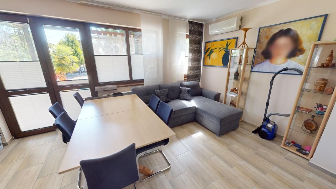 Еднофамилна къща с мазе Свети Георги Косарица България