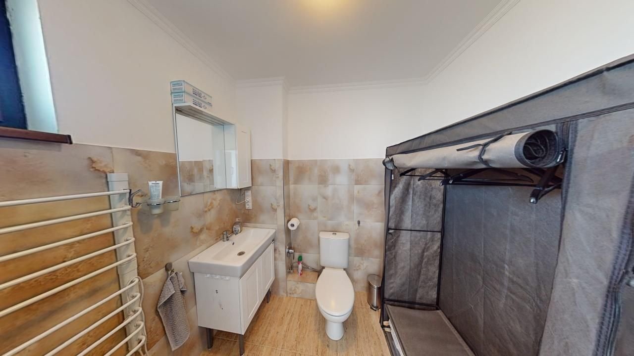 Еднофамилна къща с мазе Свети Георги Косарица България