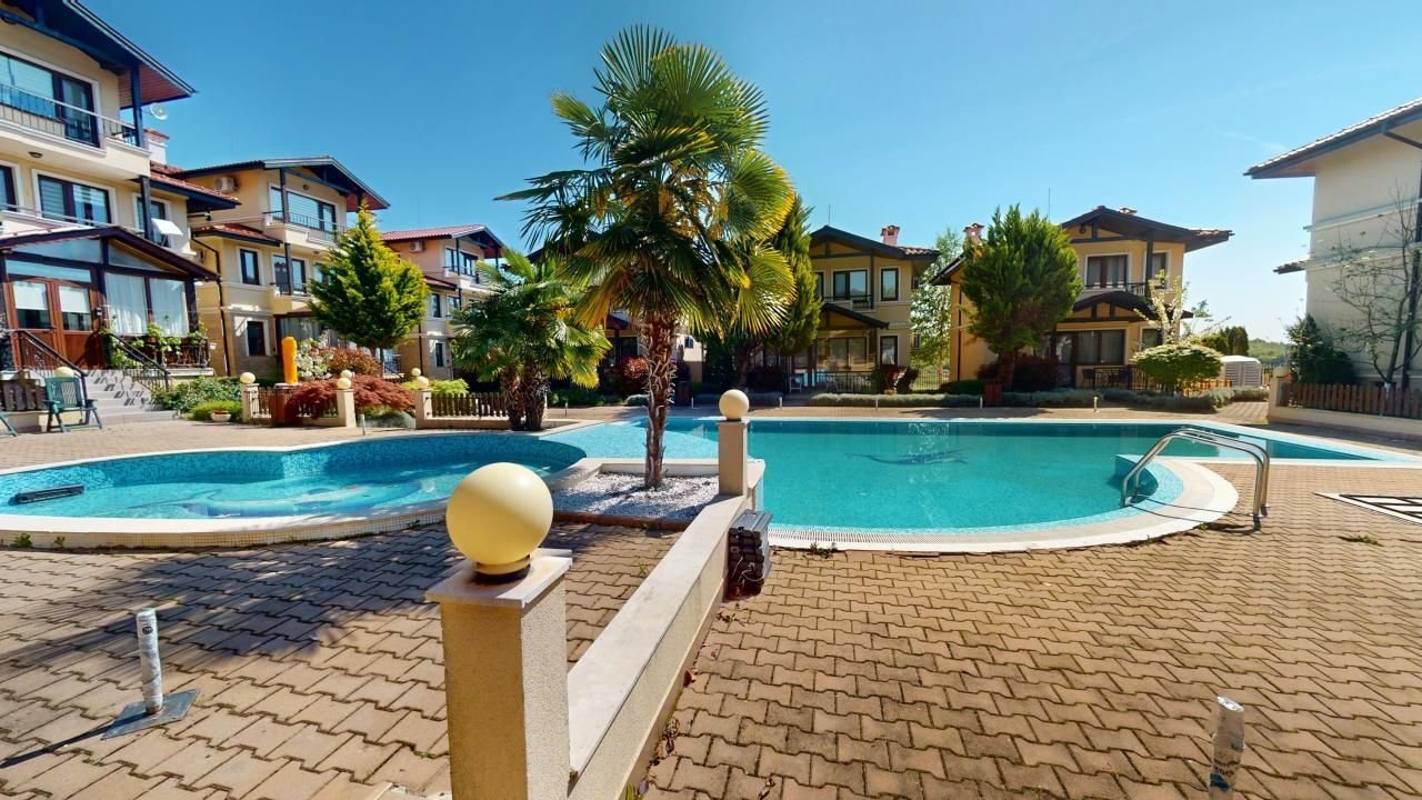 Kosharitsa: Еднофамилна къща с мазе Свети Георги Косарица България 