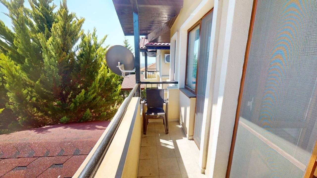 Еднофамилна къща с мазе Свети Георги Косарица България