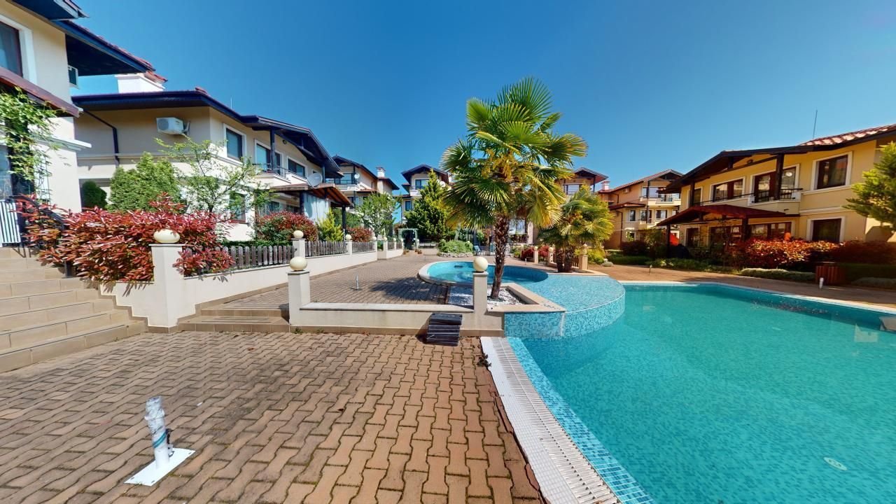 Еднофамилна къща с мазе Свети Георги Косарица България