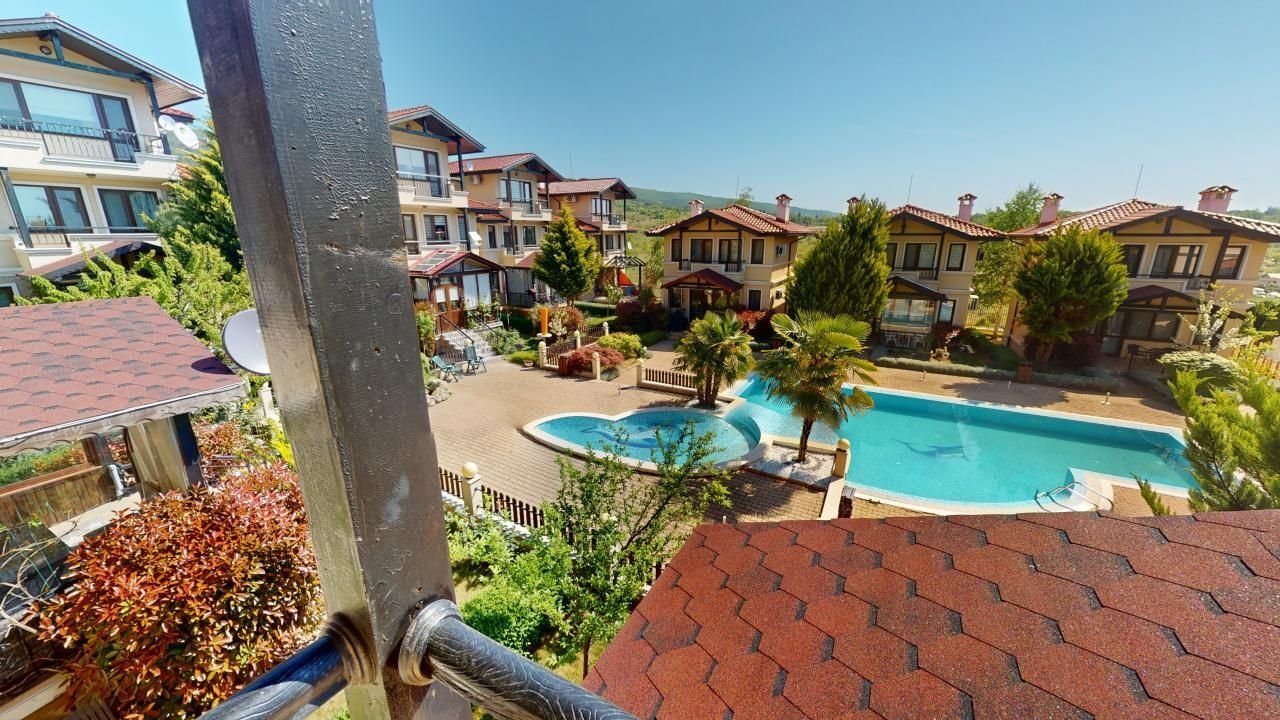 Еднофамилна къща с мазе Свети Георги Косарица България