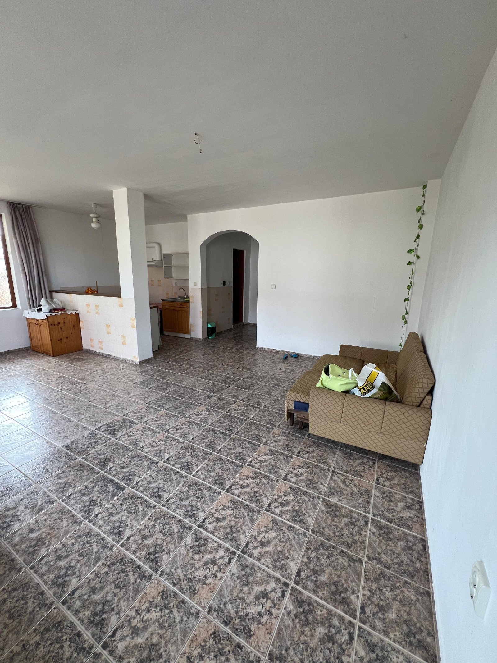 Редовна къща в село Порой, област Бургас, България