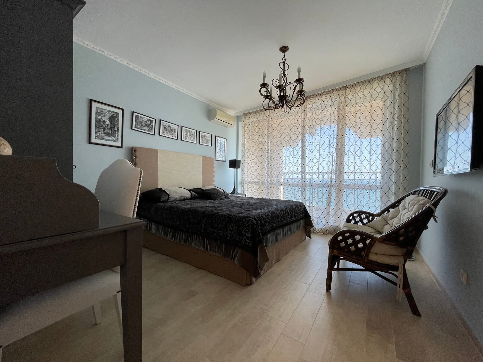 Тристаен апартамент в хотел Sea Wind Grand в Свети Влас, България