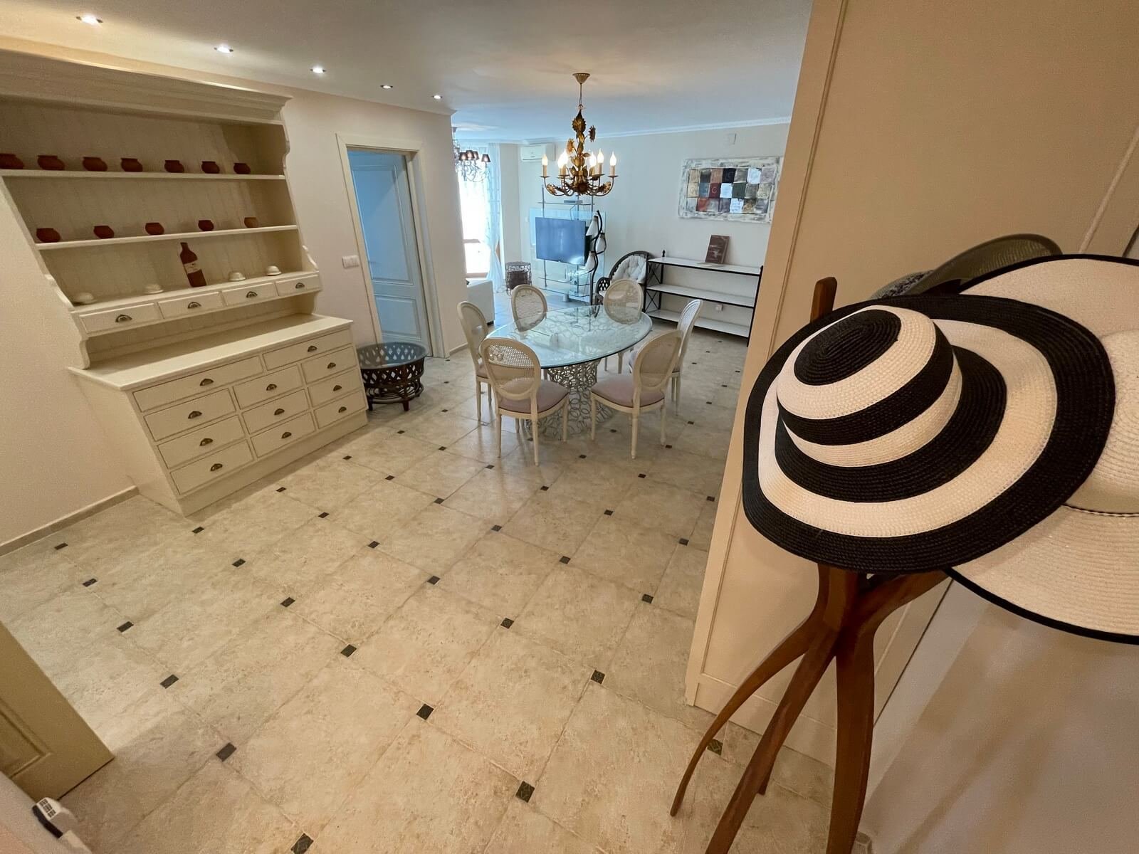 Тристаен апартамент в хотел Sea Wind Grand в Свети Влас, България