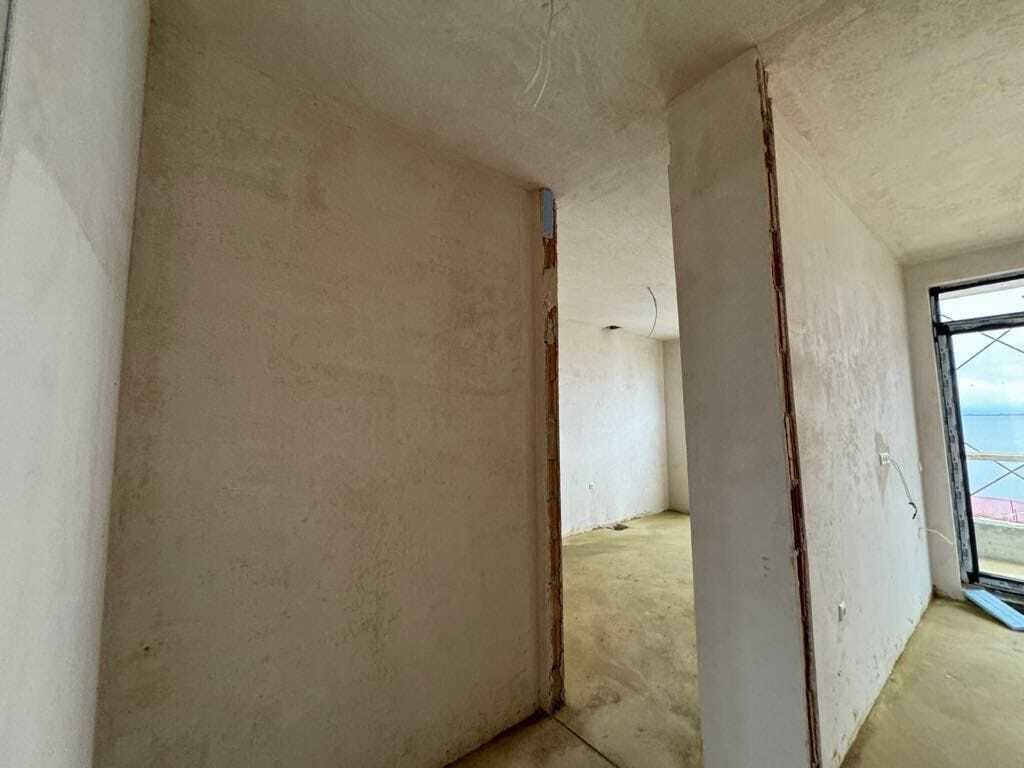 Нов малък комплекс с 9 луксозни къщи в Ахелой, само на няколко метра от плажа.