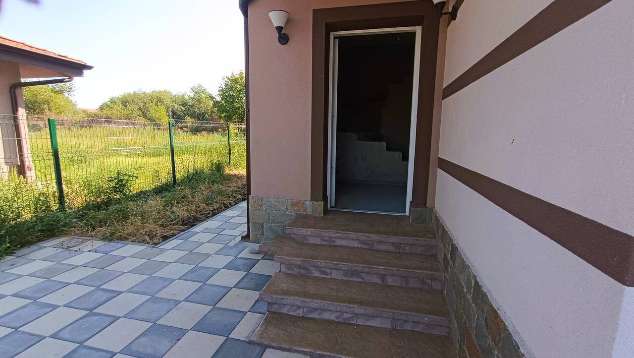 Еднофамилна къща в село Полски Извор, област Бургас, България